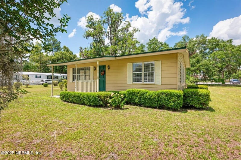 37206 Cypress Ln, Hilliard, FL 32046