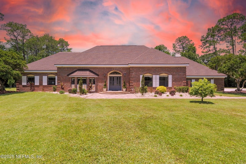 10710 Sky Lark Dr, Jacksonville, FL 32257