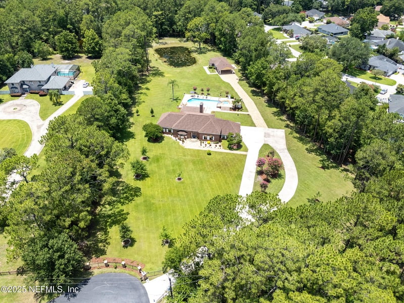 10710 Sky Lark Dr, Jacksonville, FL 32257