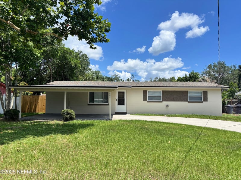 583 Clermont Ave, Orange Park, FL 32073