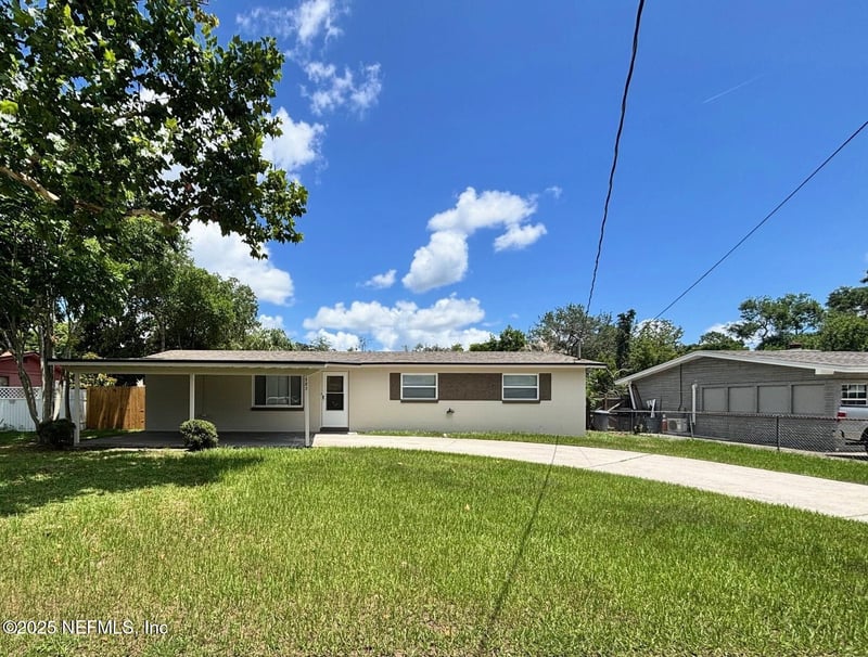 583 Clermont Ave, Orange Park, FL 32073