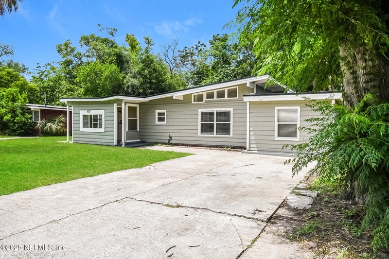 6327 Elise Dr, Jacksonville, FL 32211
