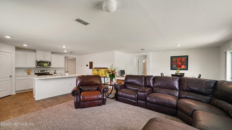 4004 Chihuahua Ct, Jacksonville, FL 32218