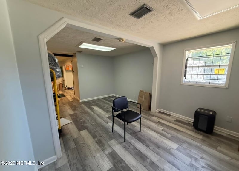 10658 Biscayne Blvd, Jacksonville, FL 32218