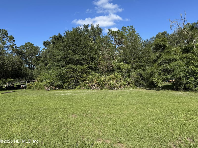 126 Hollister School Rd, Hollister, FL 32147