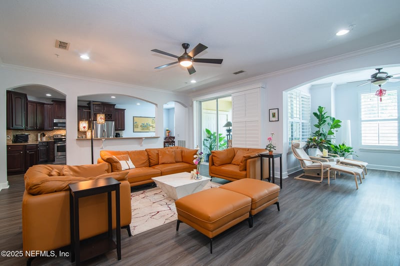 4480 Deerwood Lake Pw #353, Jacksonville, FL 32216