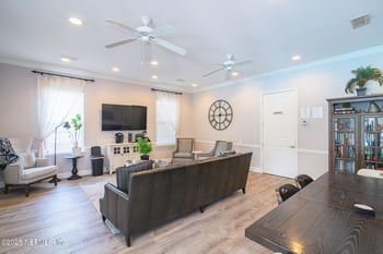 4480 Deerwood Lake Pw #353, Jacksonville, FL 32216