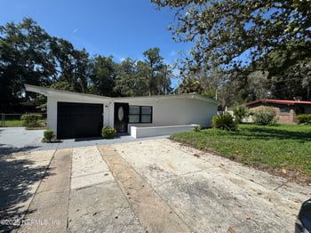 7942 Helston Dr, Jacksonville, FL 32208