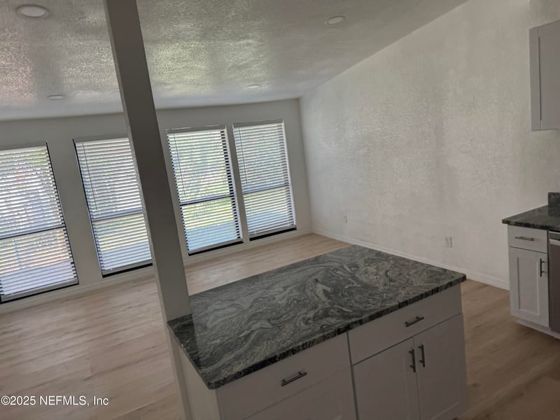 7942 Helston Dr, Jacksonville, FL 32208