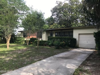 5914 Meadow Ln, Jacksonville, FL 32277