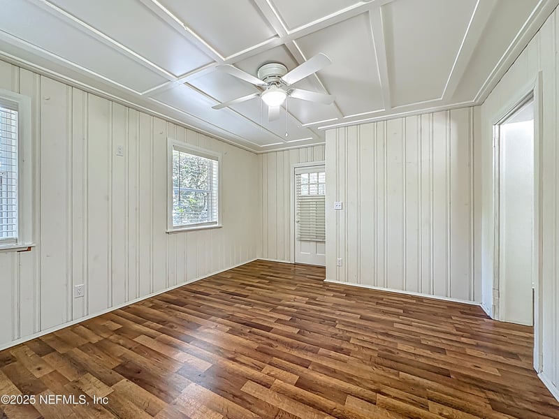 2254 Lake Lucina Dr, Jacksonville, FL 32211