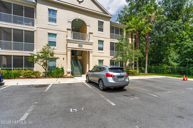 8601 Beach Blvd #209, Jacksonville, FL 32216