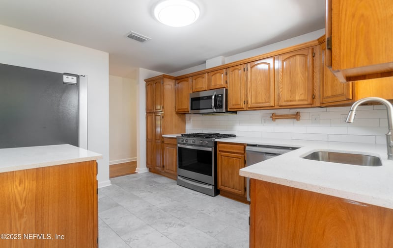 6220 Graves St, Jacksonville, FL 32210