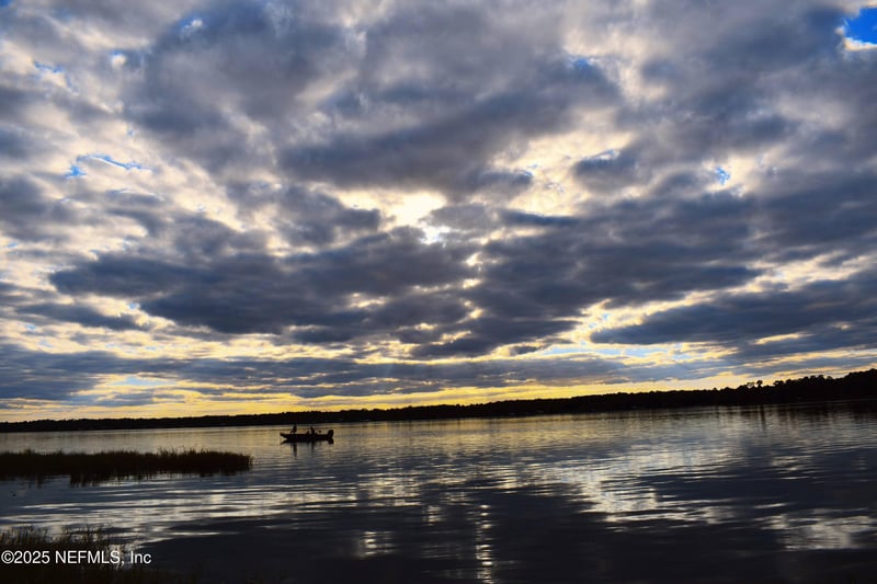 106 Flora Ter, Florahome, FL 32140