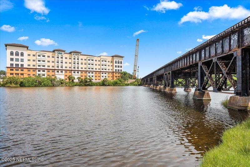 837 New Haven Ave, Melbourne, FL 32901