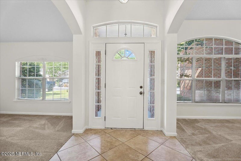 8898 Canopy Oaks Dr, Jacksonville, FL 32256