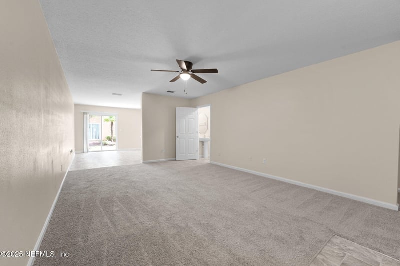 6838 Lake Mist Ln, Jacksonville, FL 32210