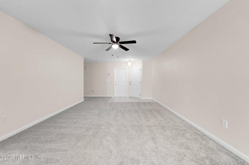 6838 Lake Mist Ln, Jacksonville, FL 32210