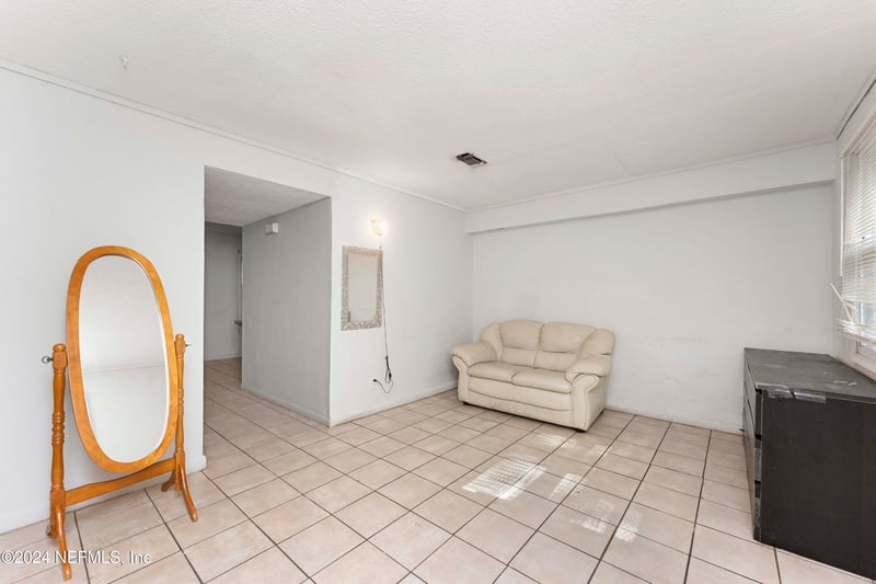 1991 Erline Dr, Jacksonville, FL 32209