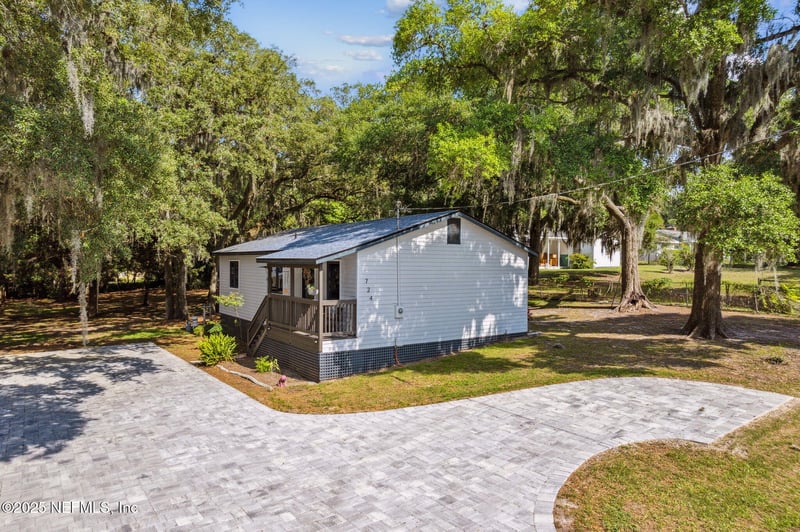 724 14th St, Fernandina Beach, FL 32034