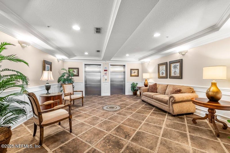 4480 Deerwood Lake Pw #352, Jacksonville, FL 32216