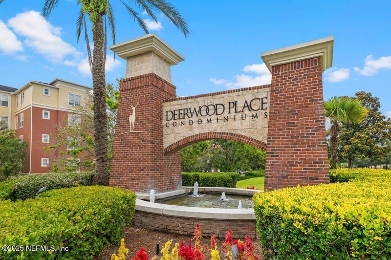 4480 Deerwood Lake Pw #352, Jacksonville, FL 32216