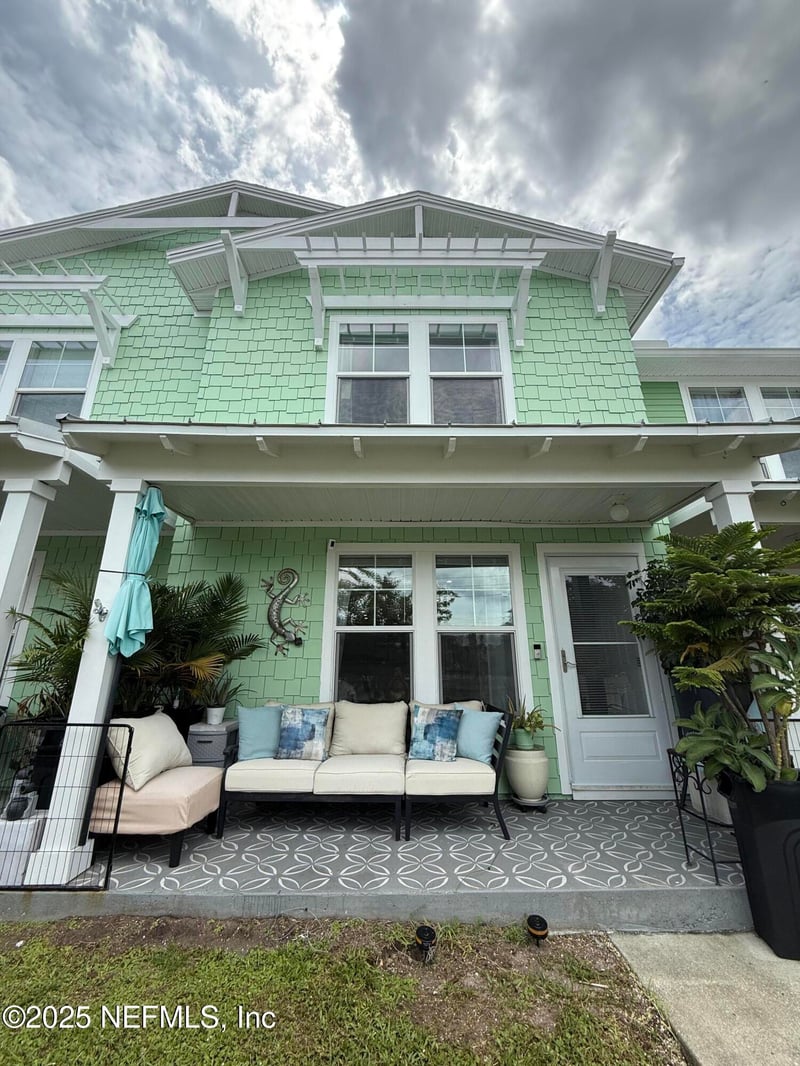 106 Sunrise Ct, Atlantic Beach, FL 32233