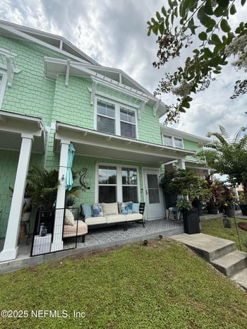 106 Sunrise Ct, Atlantic Beach, FL 32233