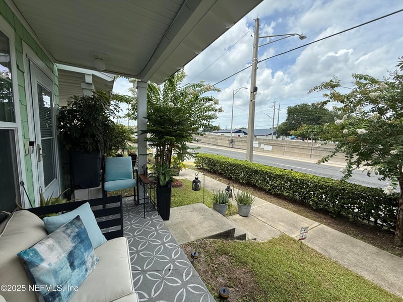 106 Sunrise Ct, Atlantic Beach, FL 32233