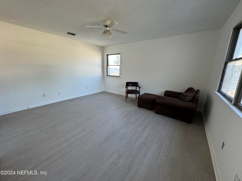 3832 Sandy Shores Dr, Jacksonville, FL 32277