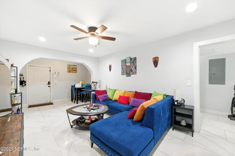 7174 Matthew St, Jacksonville, FL 32210