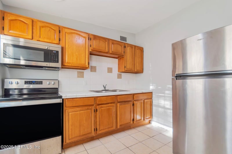 6109 Strawflower Pl, Jacksonville, FL 32209