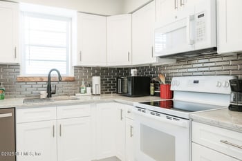 7341 El Ocho Rd #5, Jacksonville, FL 32216