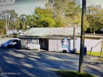 7477 Old Kings Rd, Jacksonville, FL 32219