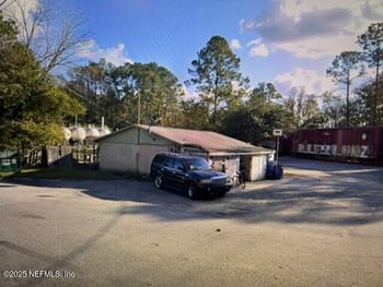 7477 Old Kings Rd, Jacksonville, FL 32219