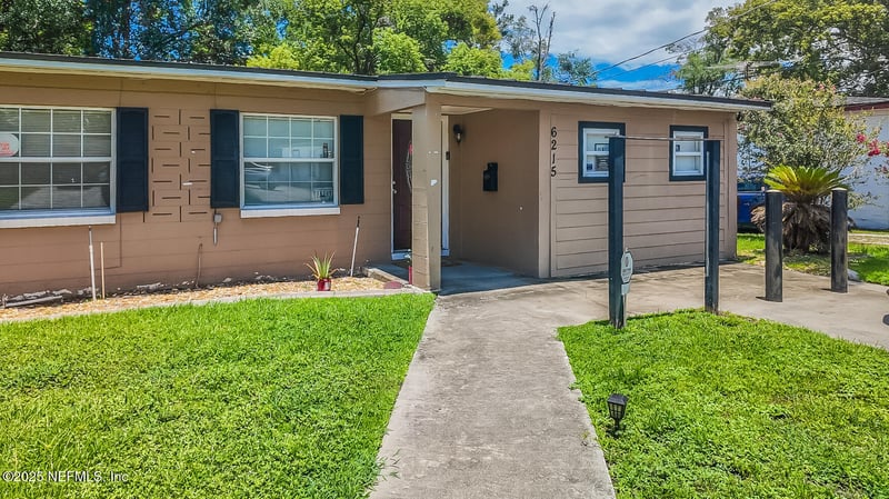 6215 Claret Dr, Jacksonville, FL 32210