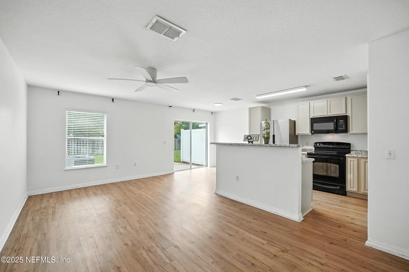 3769 Verde Gardens Cir, Jacksonville, FL 32218