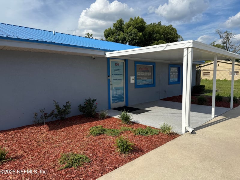 8249 103rd St, Jacksonville, FL 32210