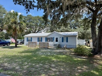 202 Ash St, Interlachen, FL 32148