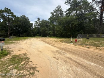 140 Cherokee Dr, Interlachen, FL 32148