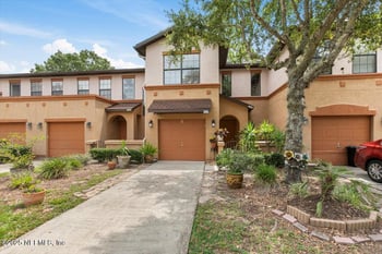 5349 Brighton Park Ln, Jacksonville, FL 32210