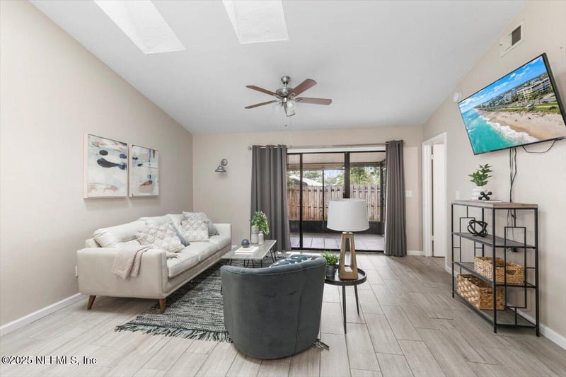 2324 Ironstone Dr, Jacksonville, FL 32246