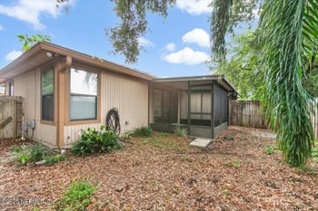 2324 Ironstone Dr, Jacksonville, FL 32246