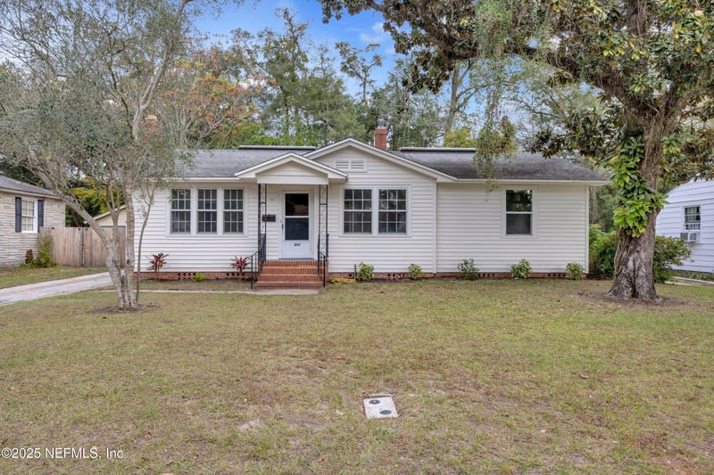 1641 Charon Rd, Jacksonville, FL 32205