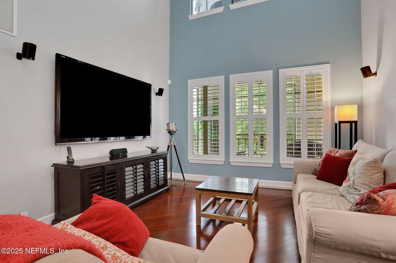 9823 Tapestry Park Cir #102, Jacksonville, FL 32246