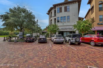 9823 Tapestry Park Cir #102, Jacksonville, FL 32246