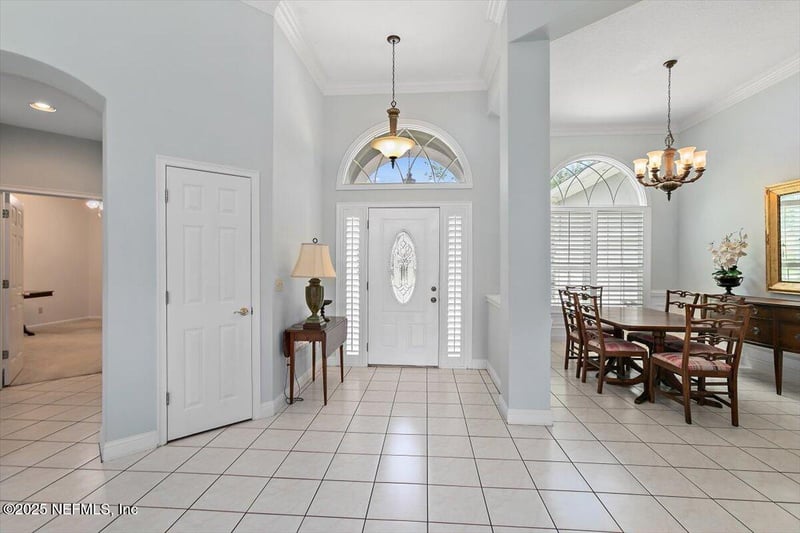 9927 Chelsea Lake Rd, Jacksonville, FL 32256