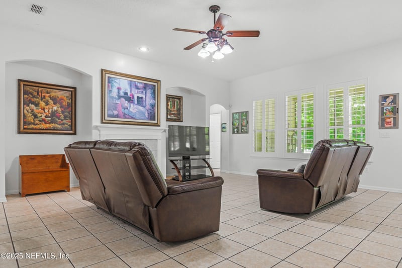 3781 Victoria Lakes Dr, Jacksonville, FL 32226