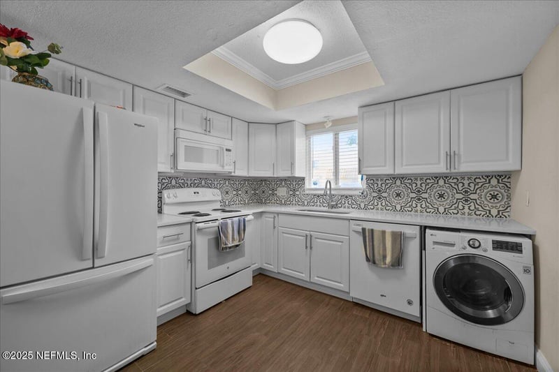 3875 Mission Dr #3, Jacksonville, FL 32217