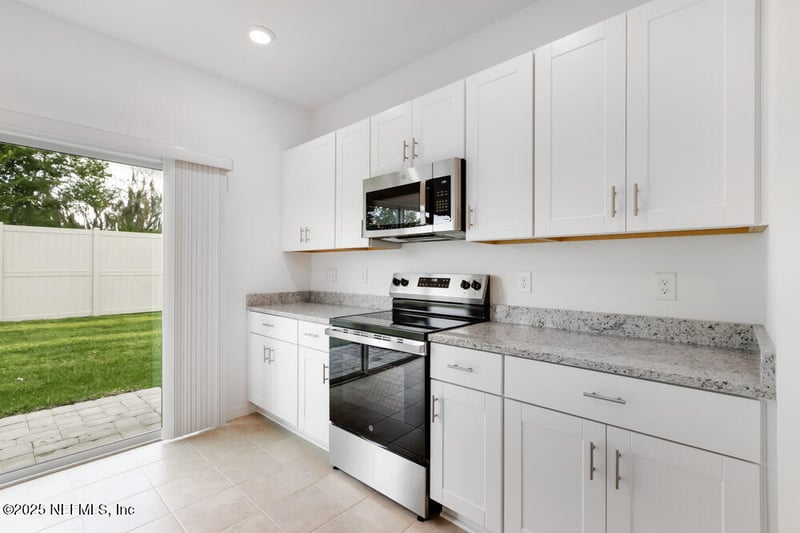 8495 Lilias Cir, Jacksonville, FL 32219